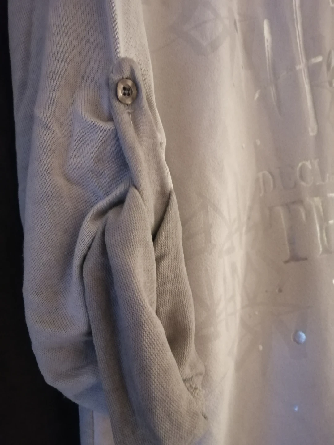 Italian Khaki Grey V-Neck Graphic Top.( L/XL) - photo 3