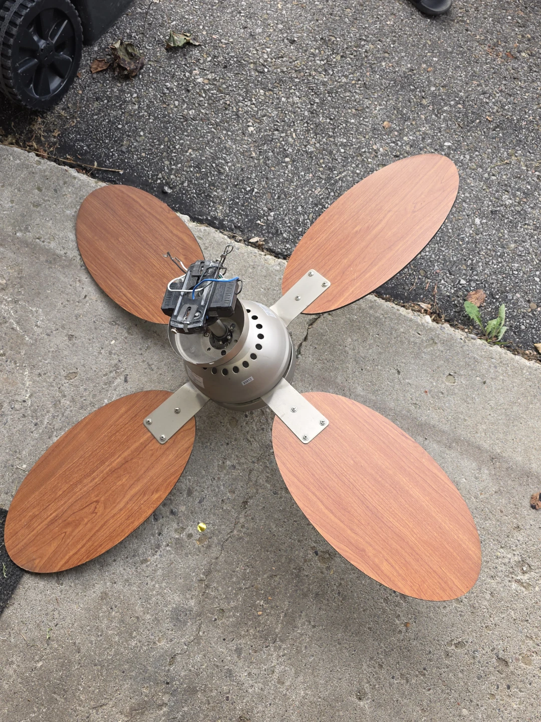 ceiling fan. - photo 2