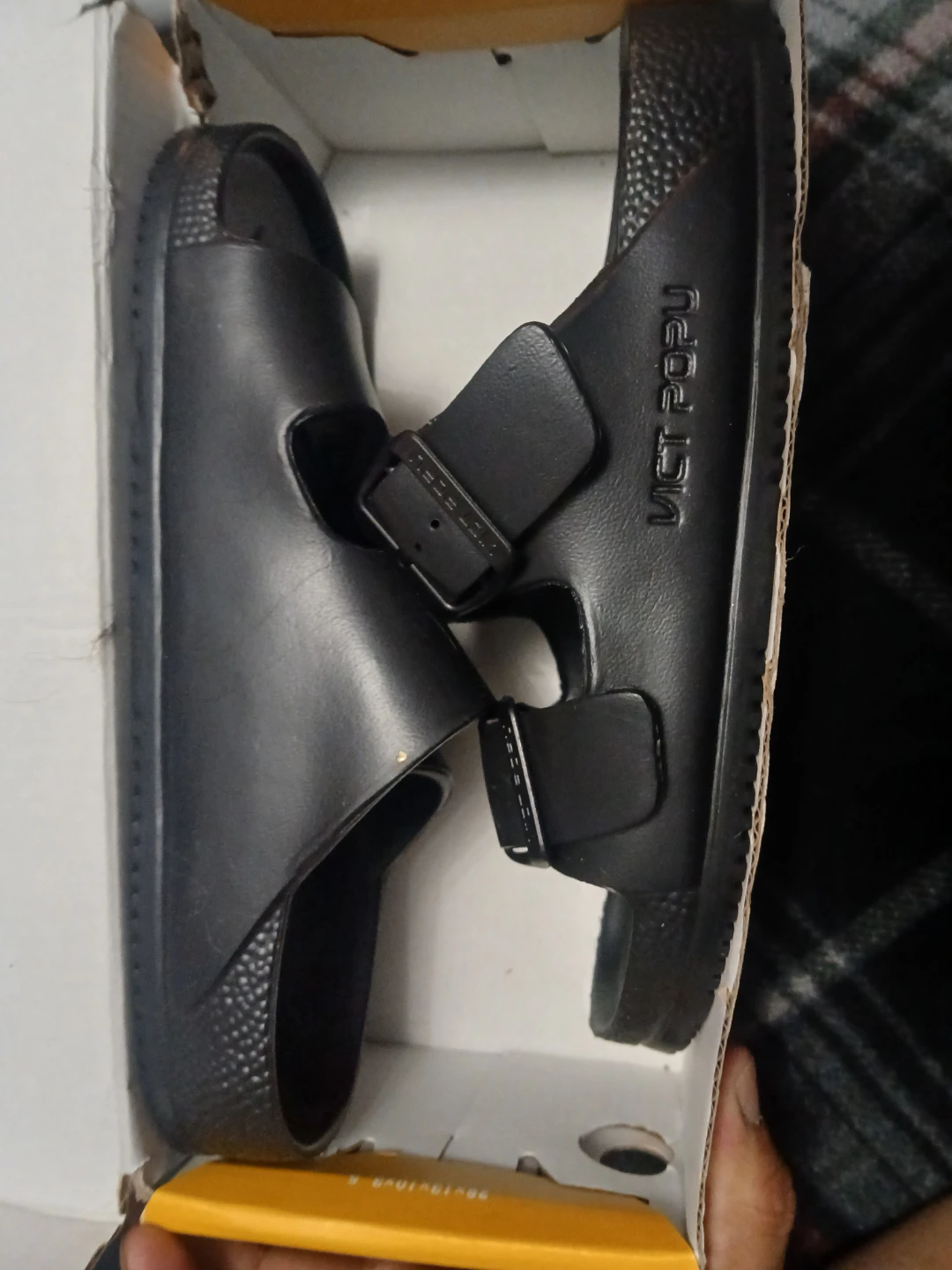 VICT POPU Black Sandals Size 7 US