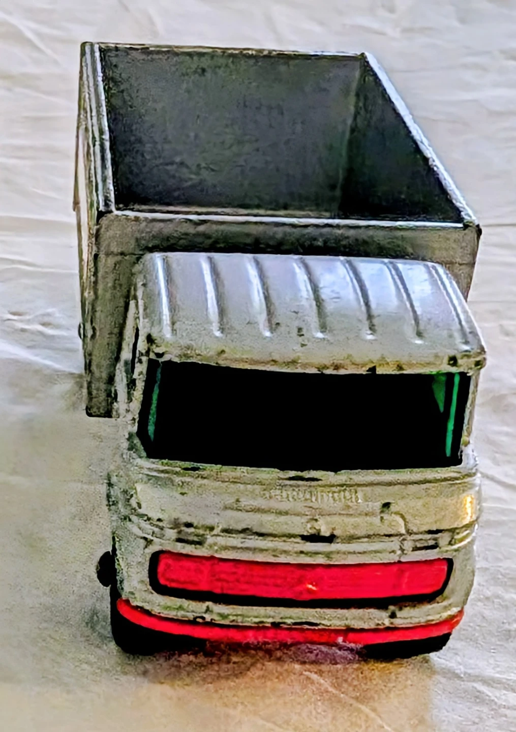 Vintage Matchbox Lesney Die-Cast Trucks - photo 4