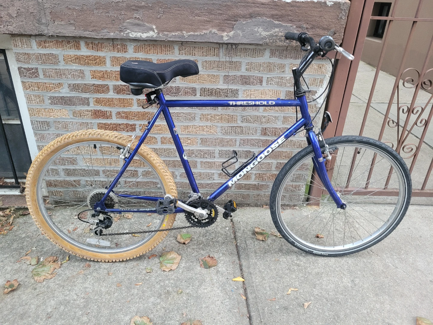 Mongoose Threshold Bicycle 26"