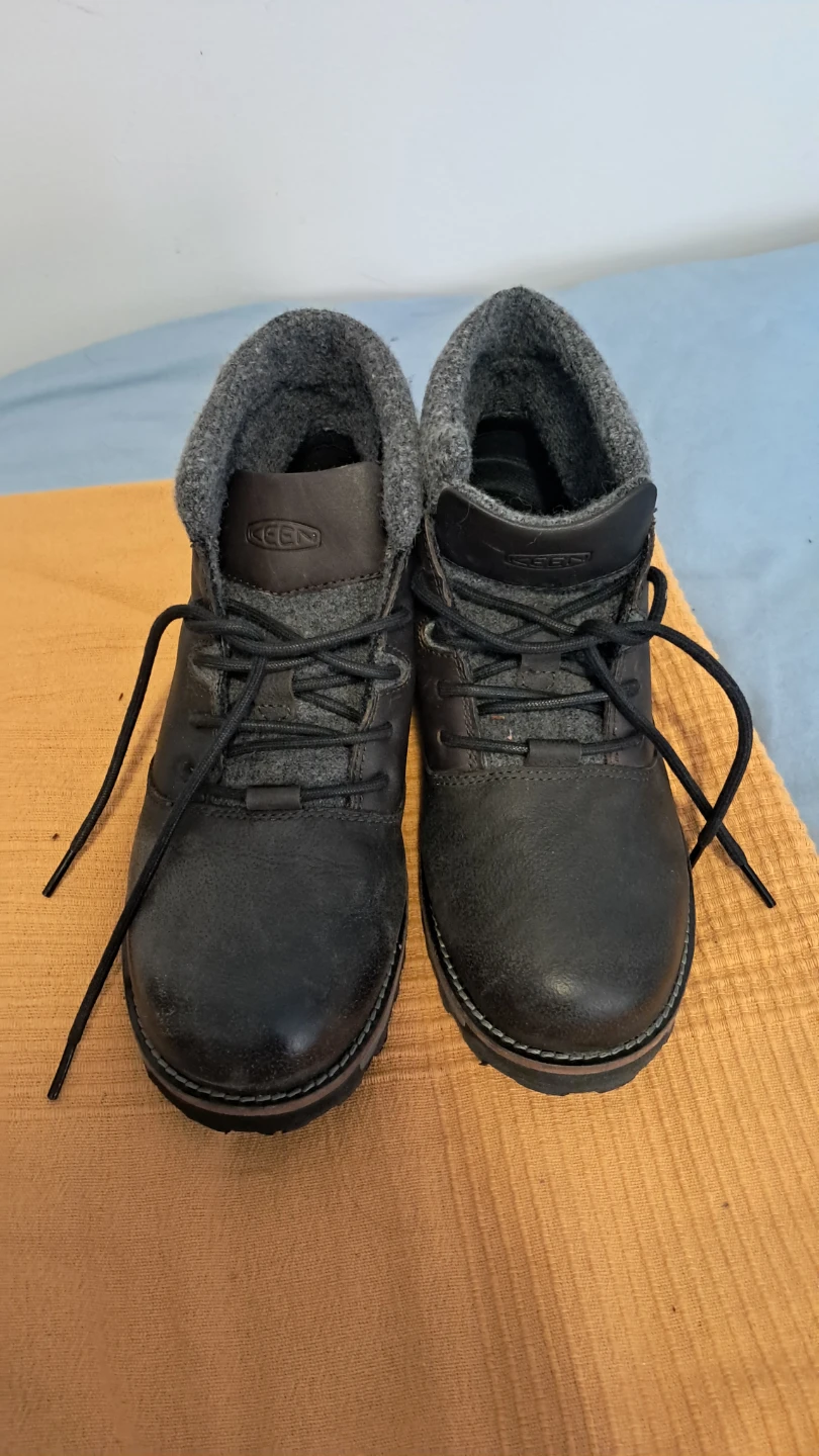 KEEN Men's Winter Boots - Size 8.5 US / 41 EU
