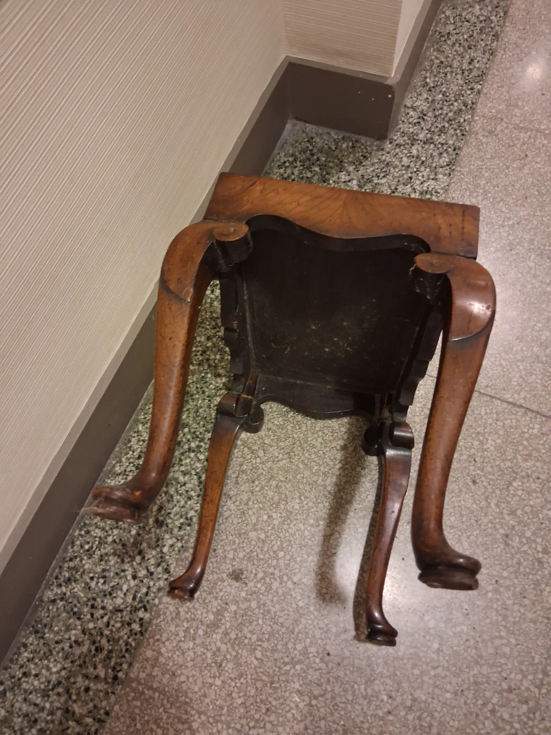 Small Wooden Side Table with Cabriole Legs - photo 4