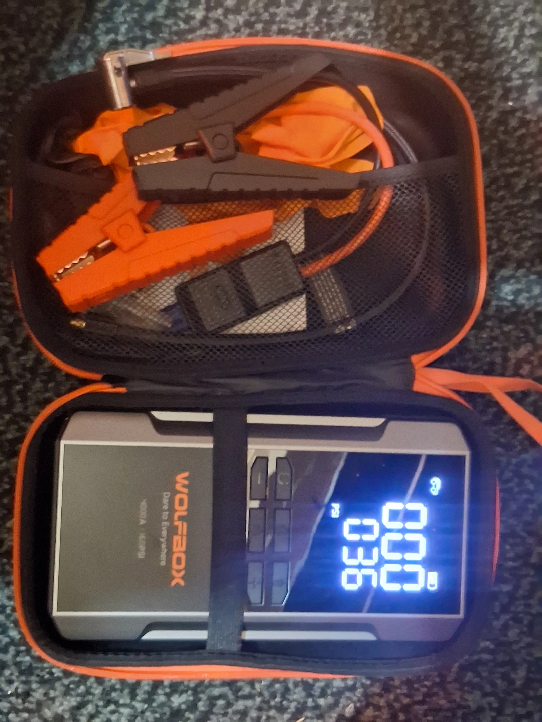 WOLFBOX 4000A Jump Starter and Tire Inflator