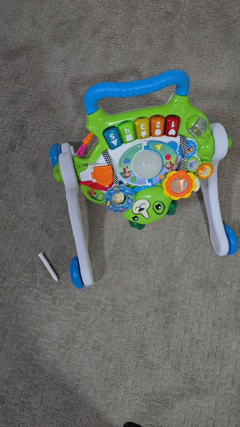 LeapFrog Scout's Learning Walker