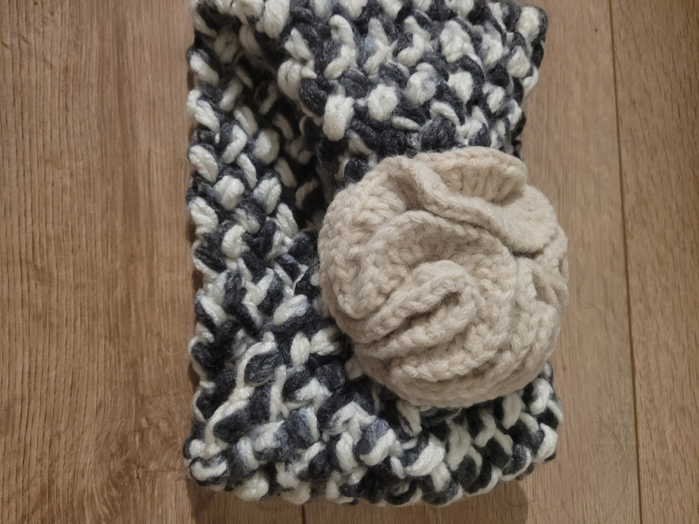 Hand-Knit Wool Blend Headband/neckband - photo 2