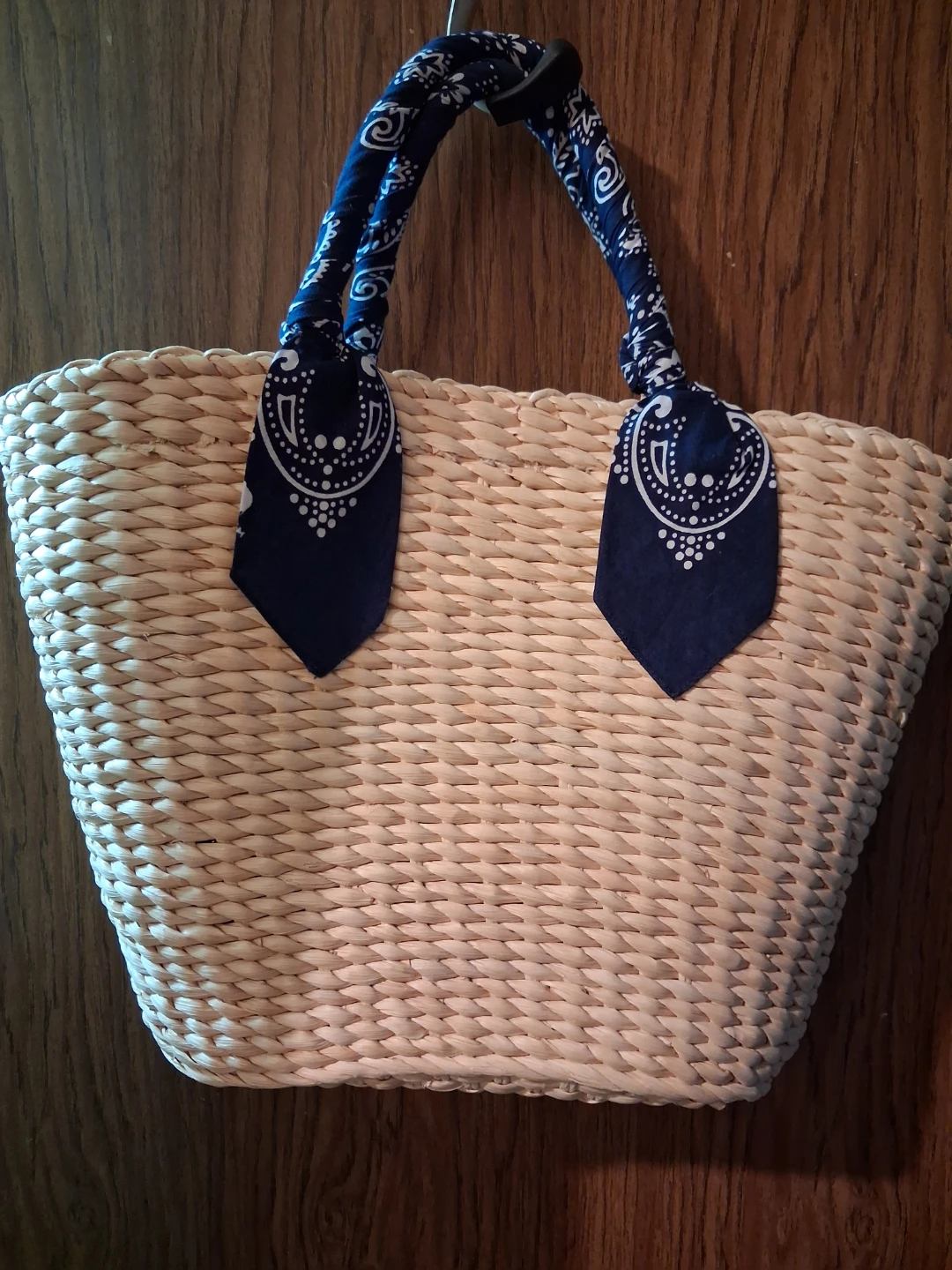 Original barneys ny straw bag  nice handles both sides