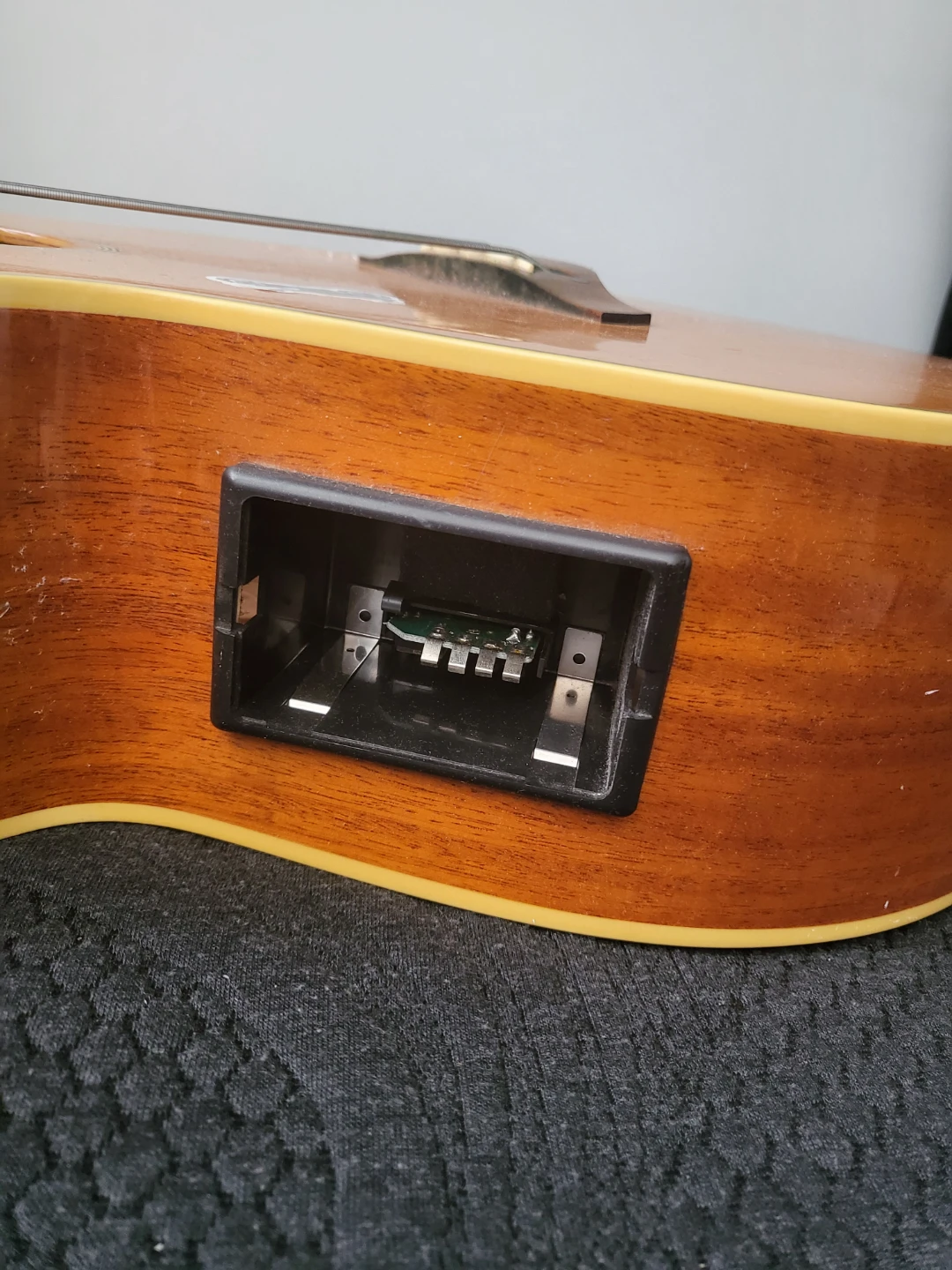 Takamine Acoustic Guitar EG512C $199 *Mint Condition* - photo 2