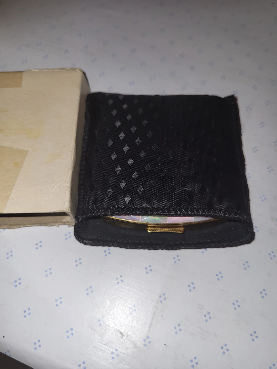🏈 Vintage Melissa Mother of Pearl Compact - photo 4