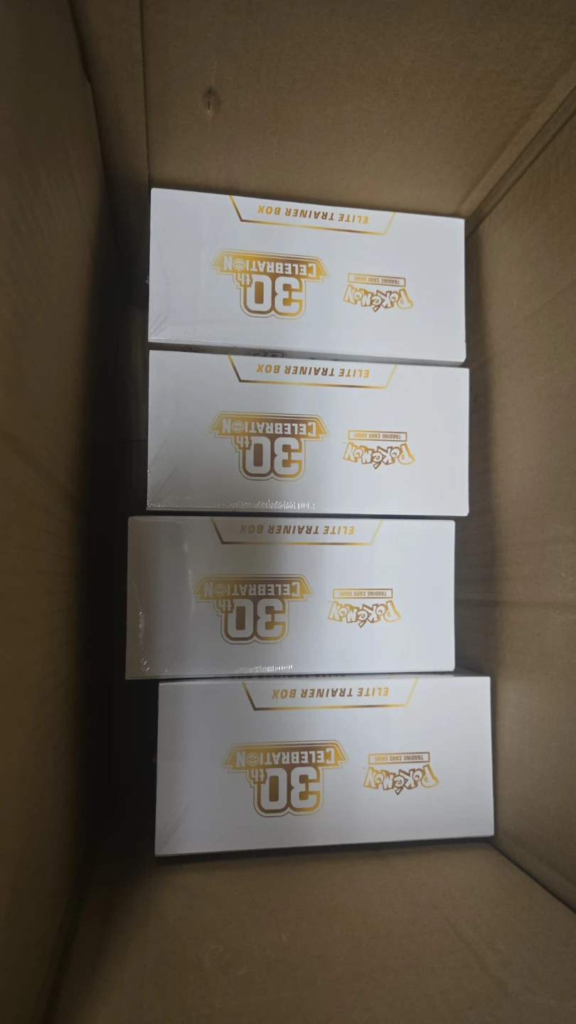 Pokemon 30th Anniversary Elite Trainer Box - photo 2