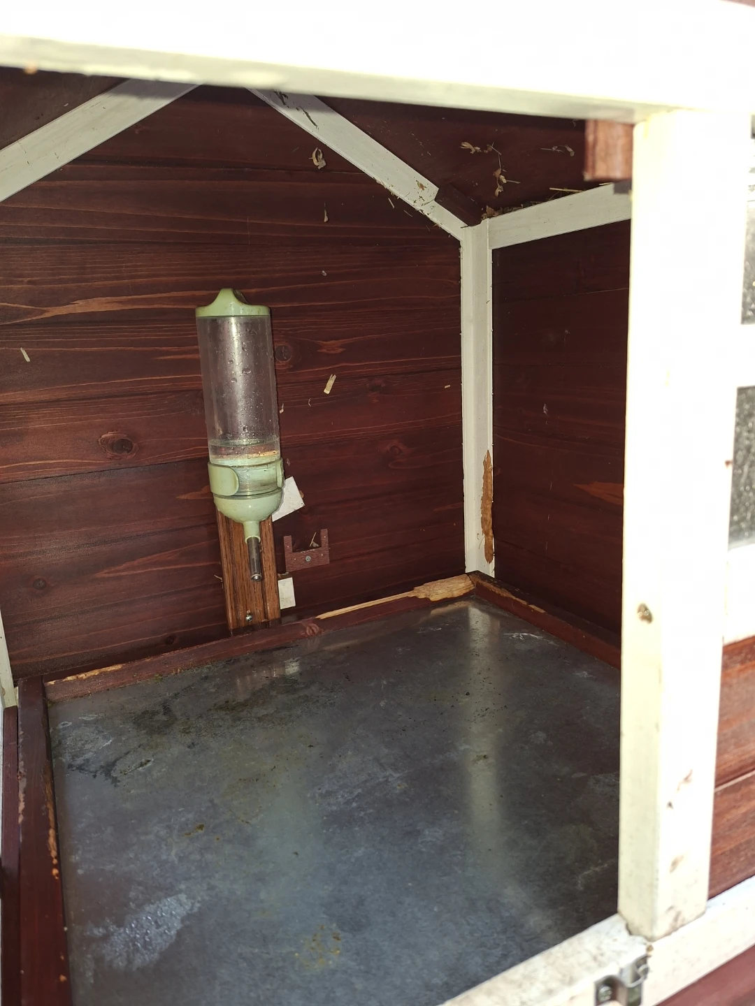 Wooden Hutch with Run - photo 3