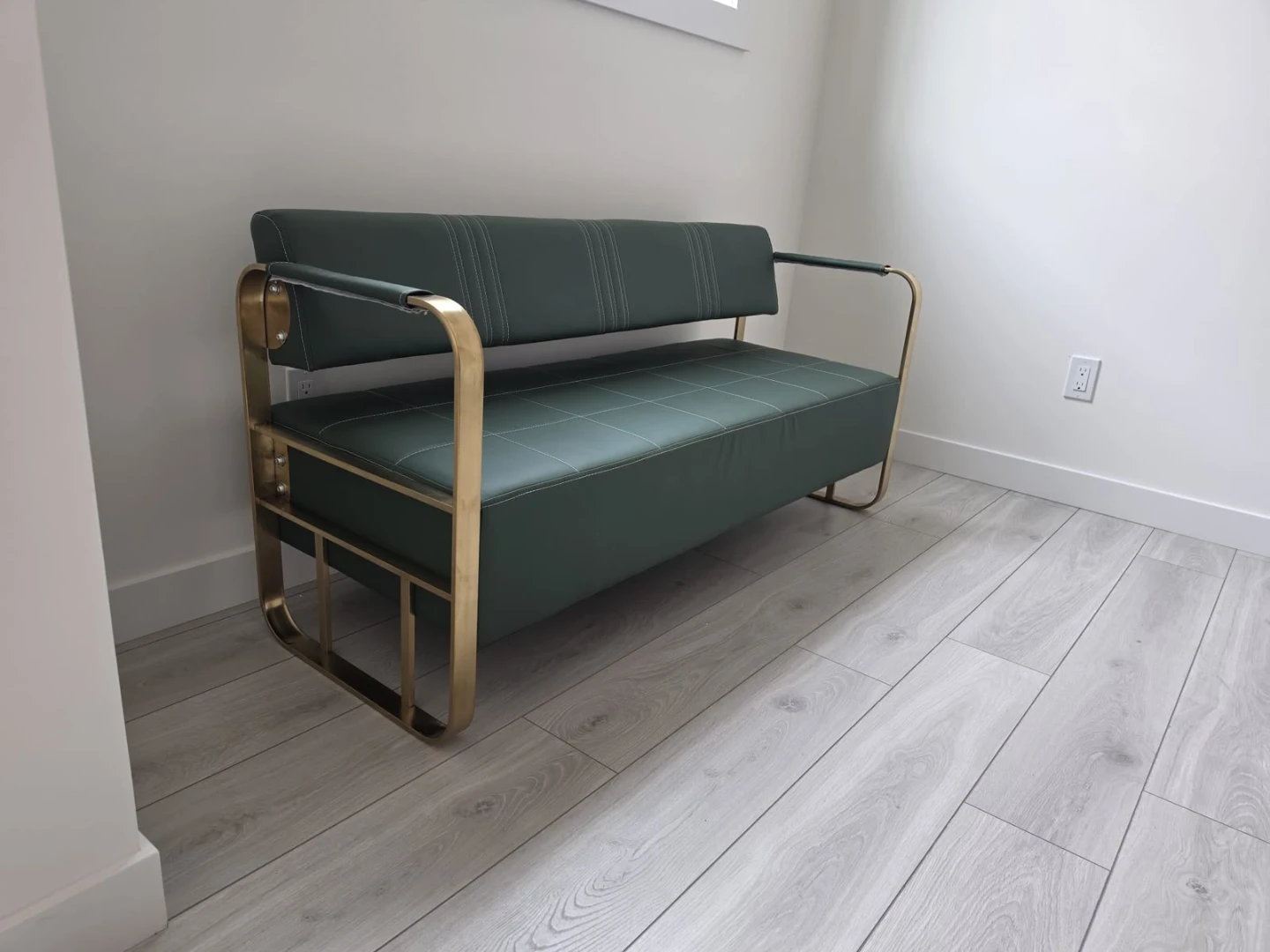 Green faux leather bench with brass-tone frame - photo 3