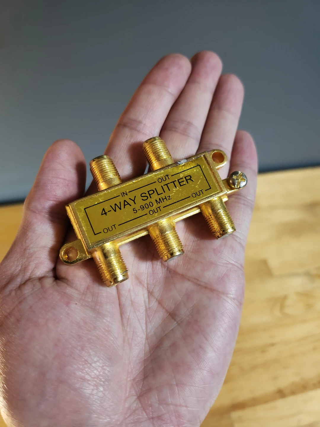 Regal 2-Way Splitter and 4-Way Coaxial Cable Splitter 🏈 - photo 3