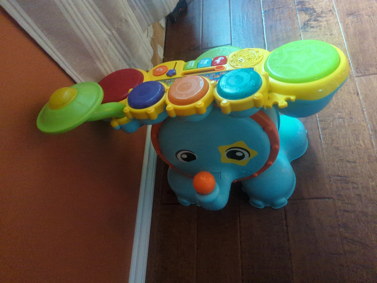 French VTech Zoo Jamz Stomp and Play Elephant