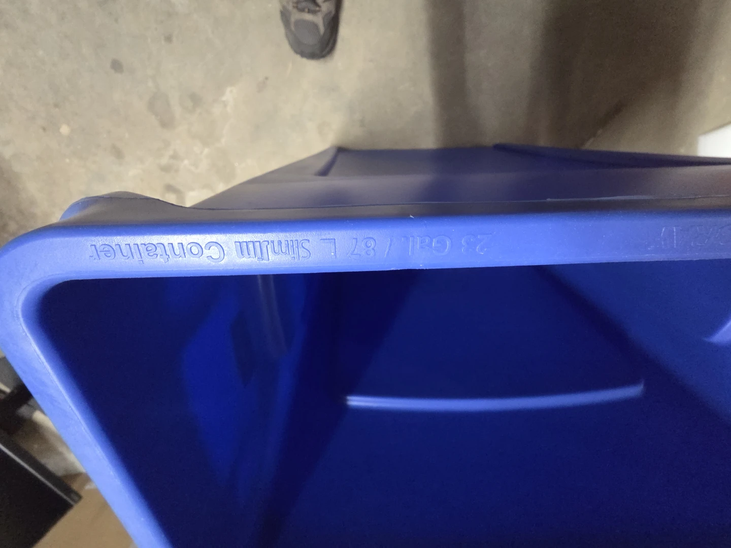 Rubbermaid Slim Jim 23 Gallon Trash Containers - photo 4