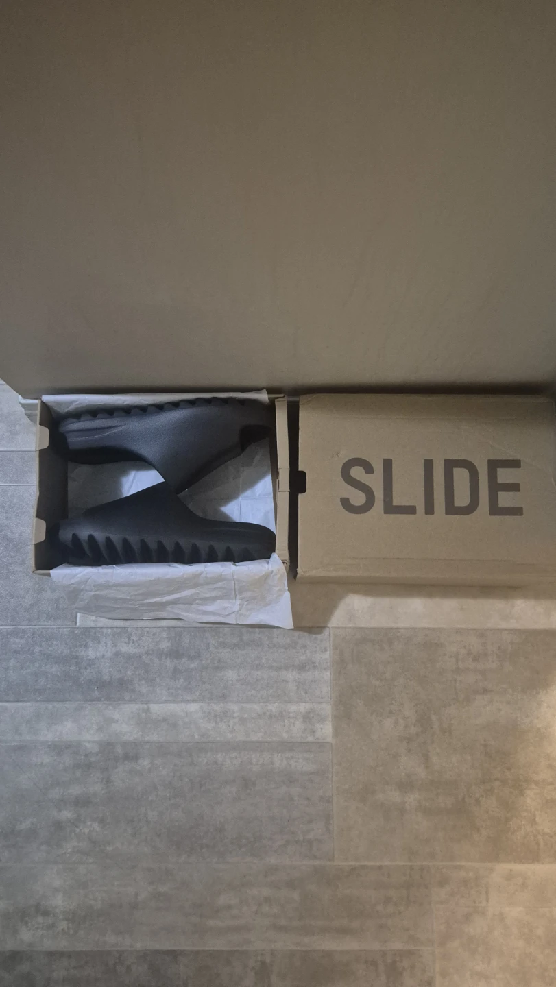 Adidas Yeezy Slide Black - photo 2