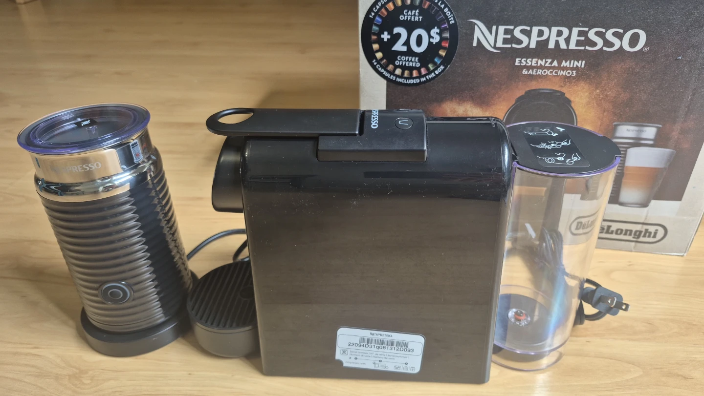 Nespresso Essenza Mini and Aeroccino3 Bundle - photo 2