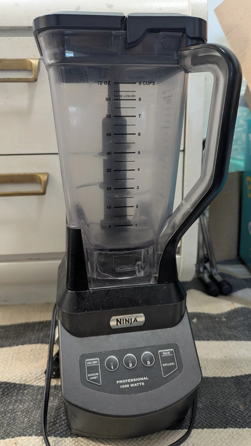 Ninja Professional 1000 Watt Blender - photo 2