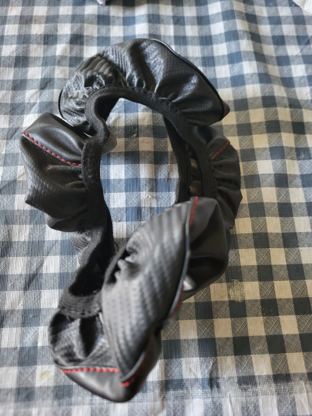 Black Steering Wheel Cover - photo 2