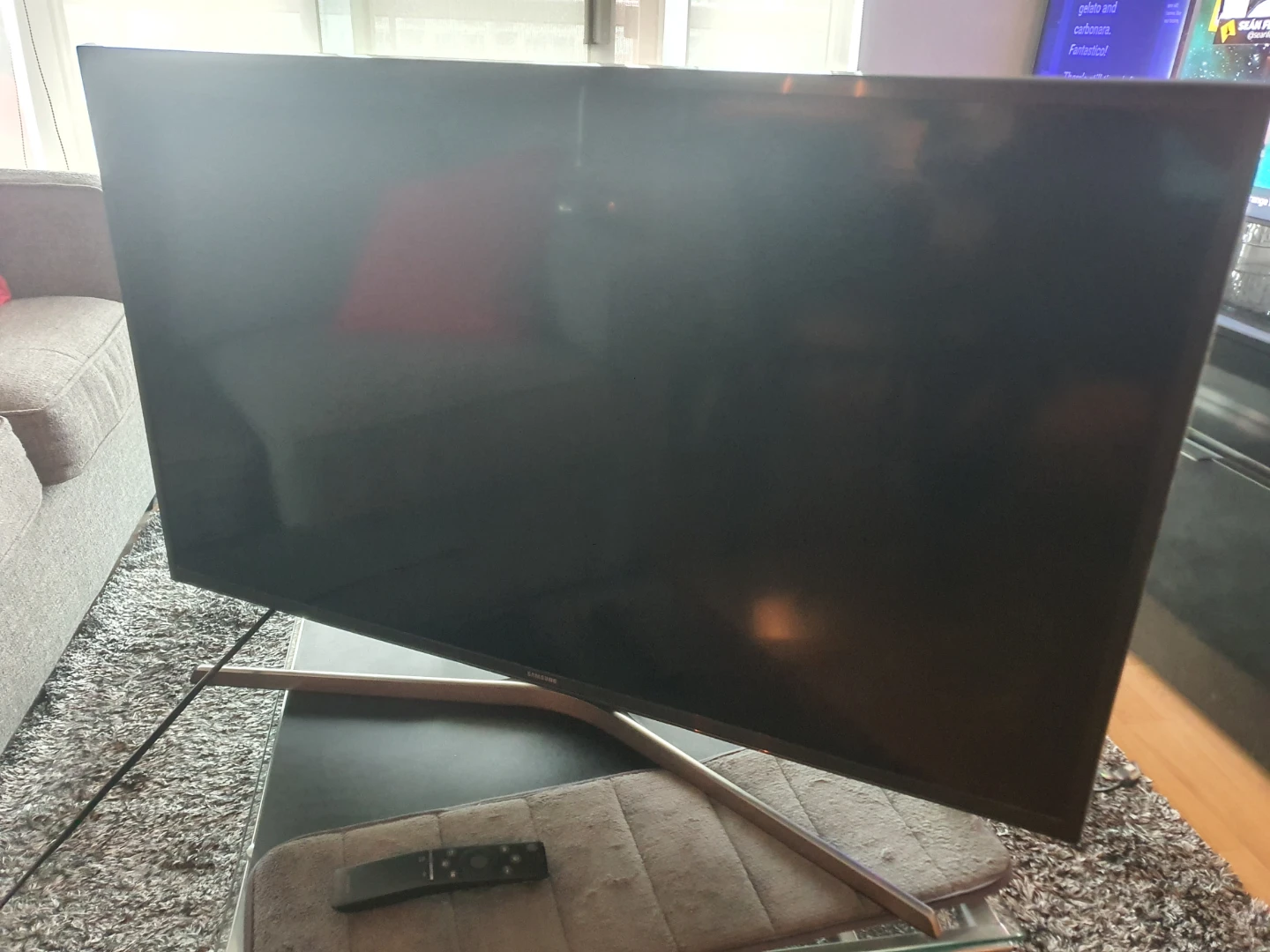 Samsung UN40MU6300 40" Smart TV