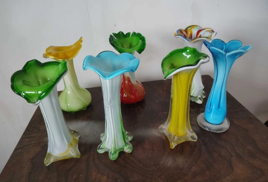 Set of 7 Vintage Art Glass Bud Vases - photo 2
