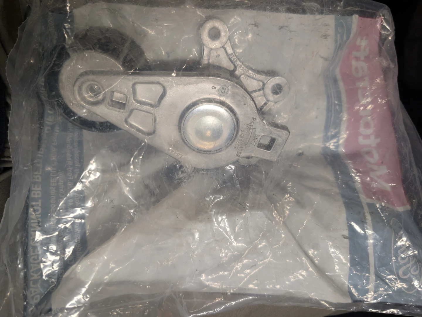 Motorcraft Tensioner and Drive Belt Set - photo 3