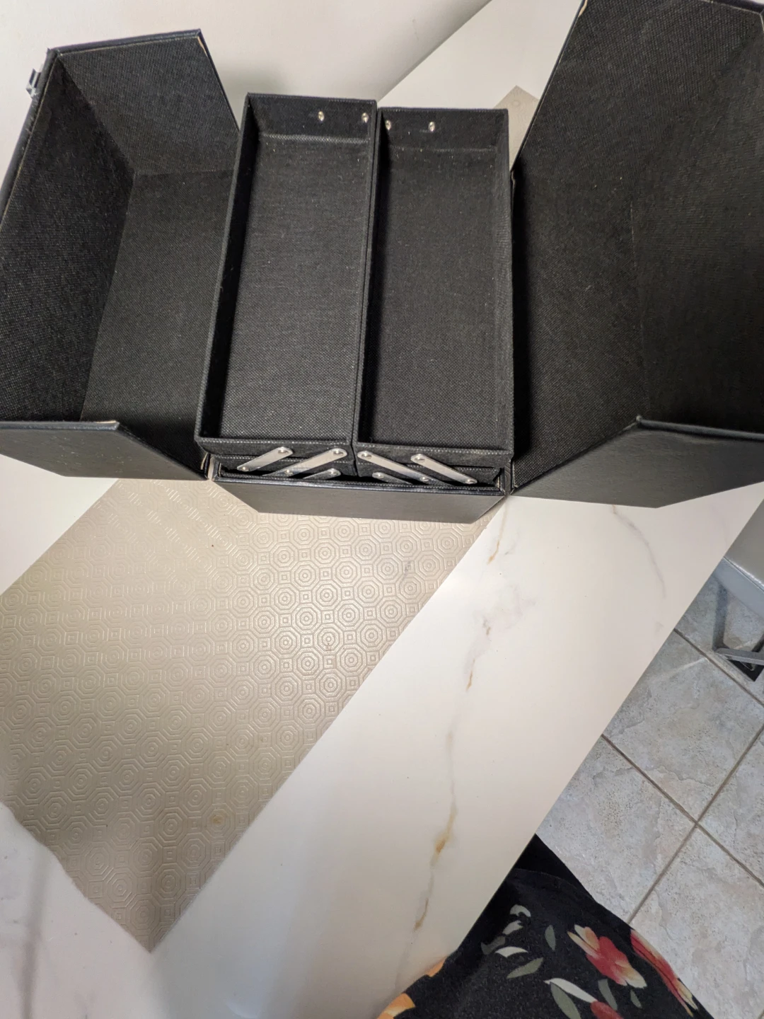 Black Makeup Train Case - photo 4