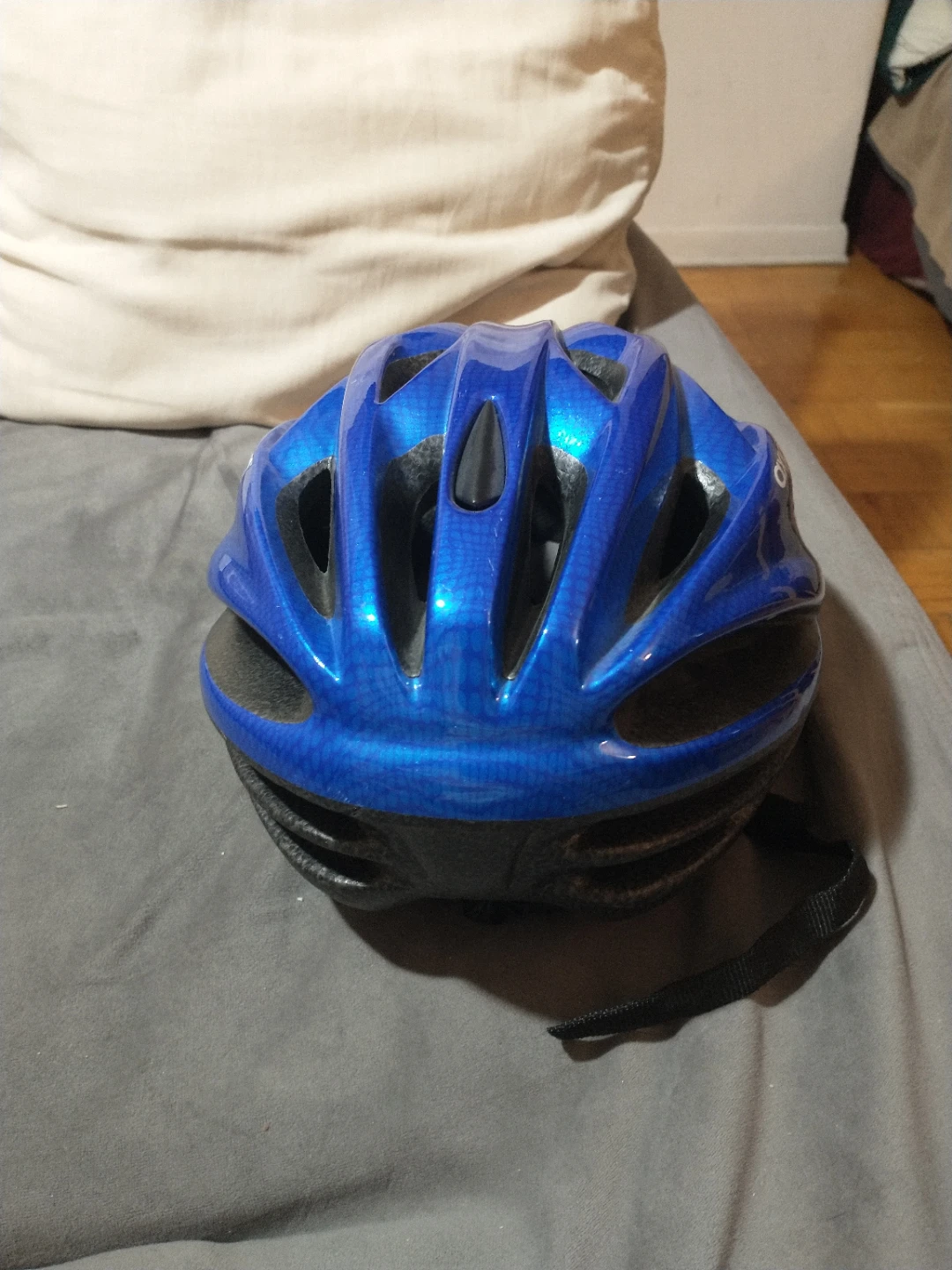 Axiom Beautiful Blue Performance Bike Helmet - photo 3