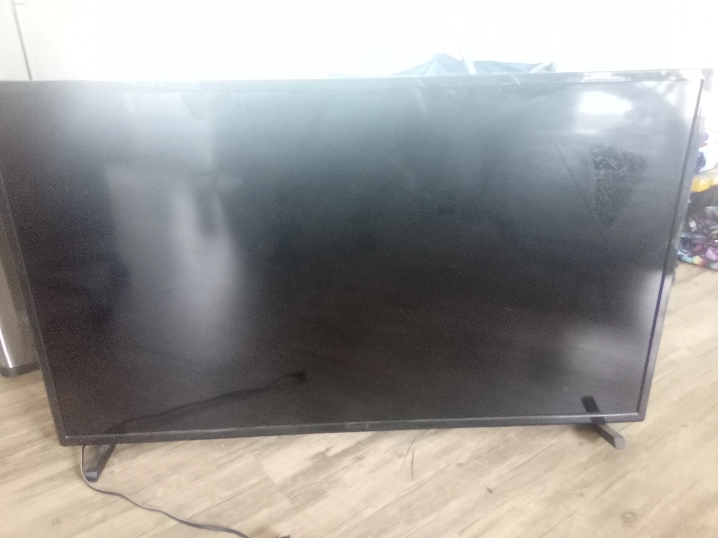 Hitachi 50-inch LED Television - photo 2