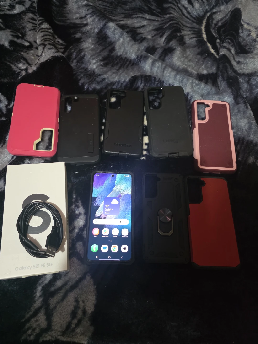 Samsung Galaxy S21 FE 5G with Multiple Cases