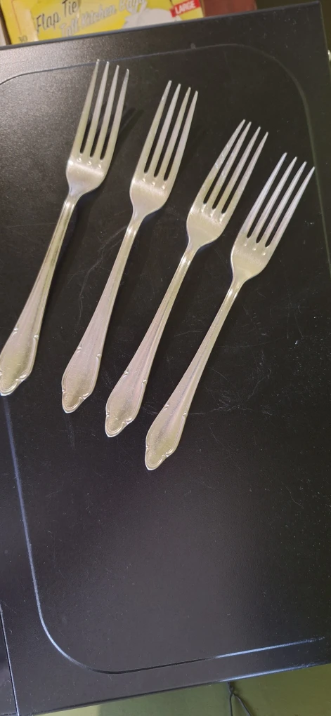 Set of 4 silvertone  steel forks - photo 2