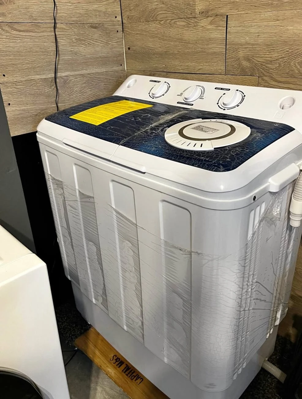 Brand new 28lb Washing machine+dryer