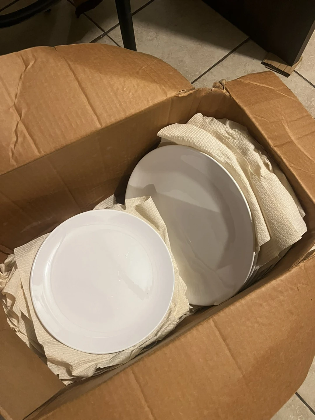 Set of White Ceramic Dinner Plates