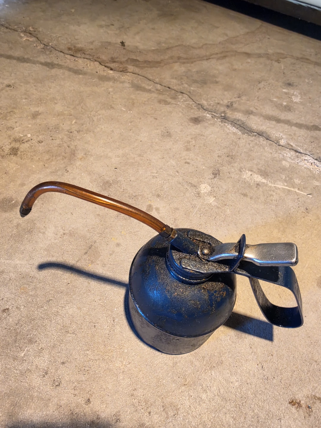 Vintage Metal Oil Can - photo 2