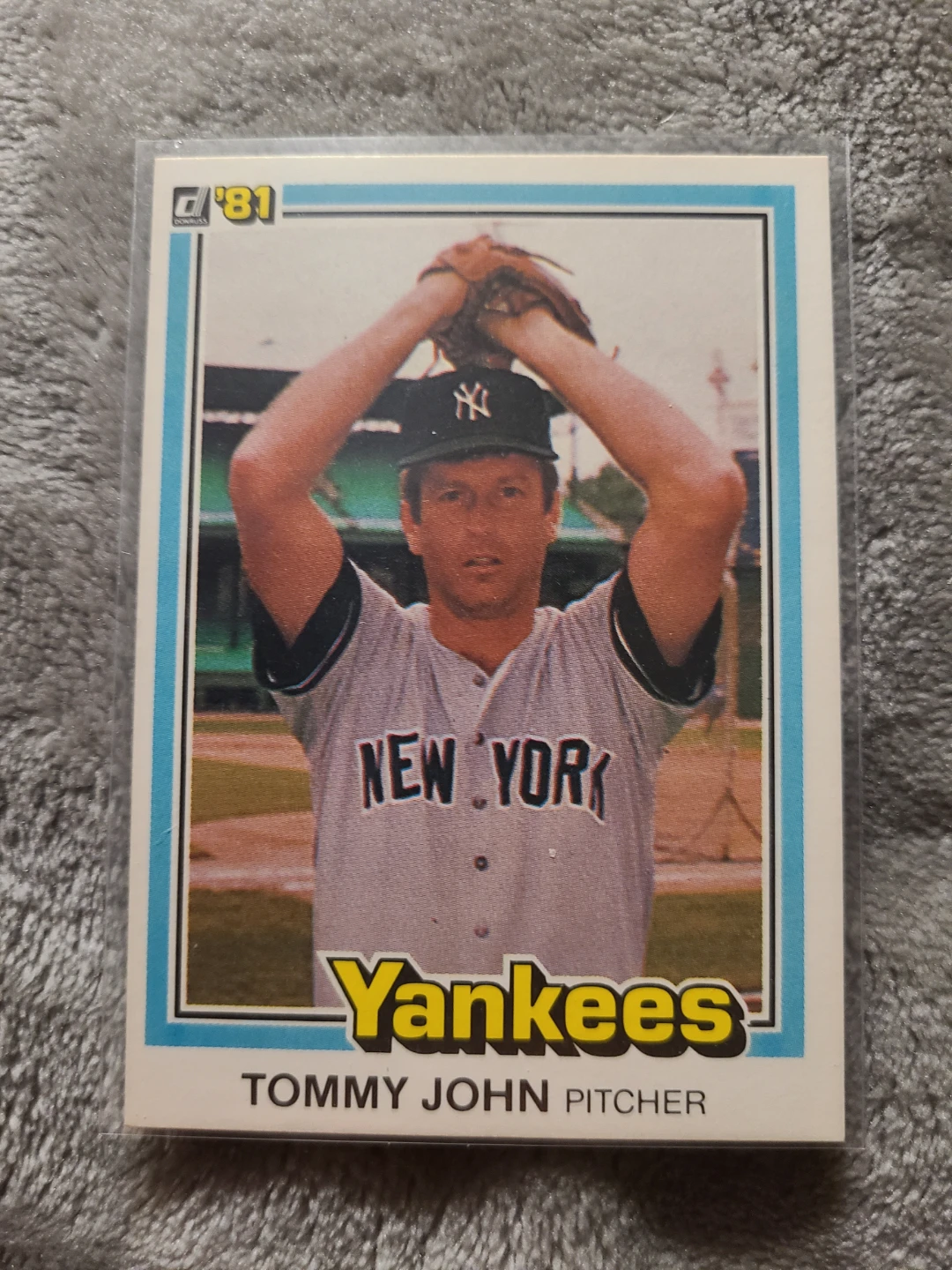 1981 Donruss Tommy John Baseball Card
