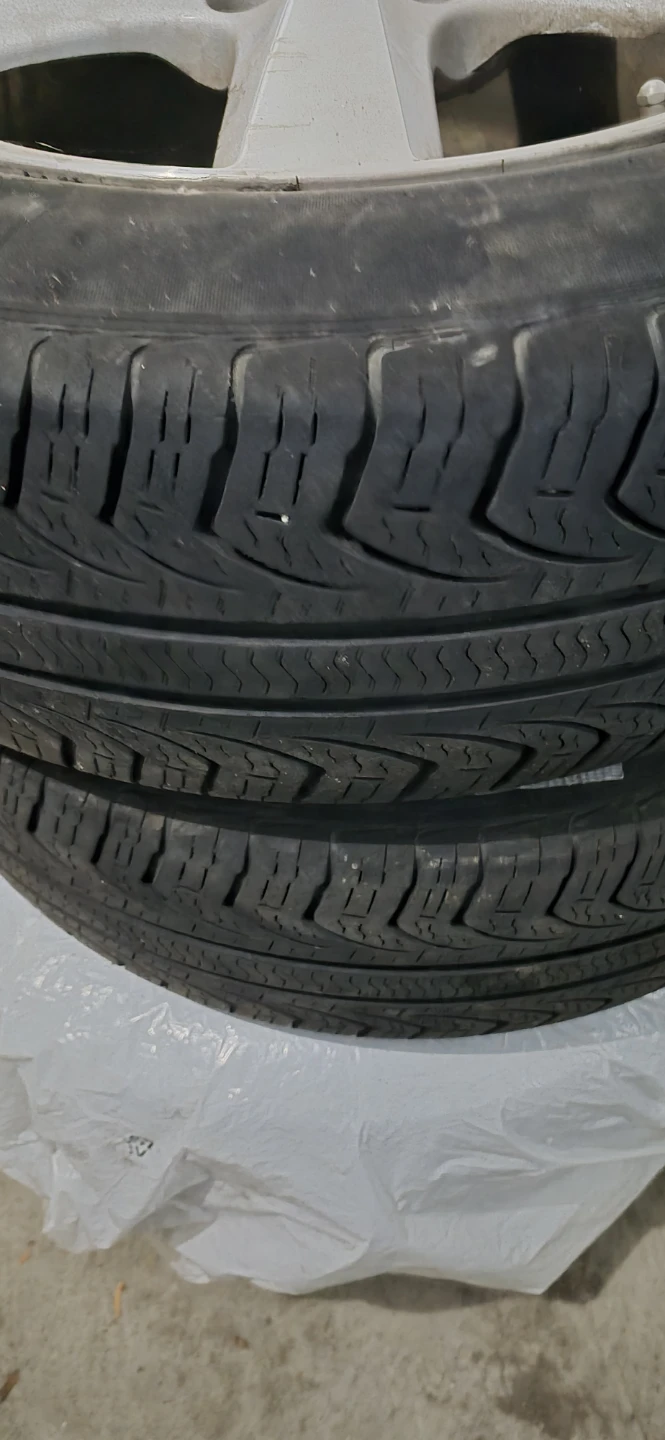 Set of 4 Honda Rims with Tires - photo 3