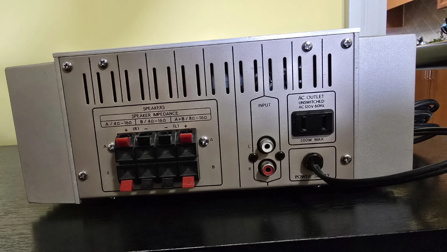 Toshiba Aurex M12 Stereo Power Amplifier - photo 3