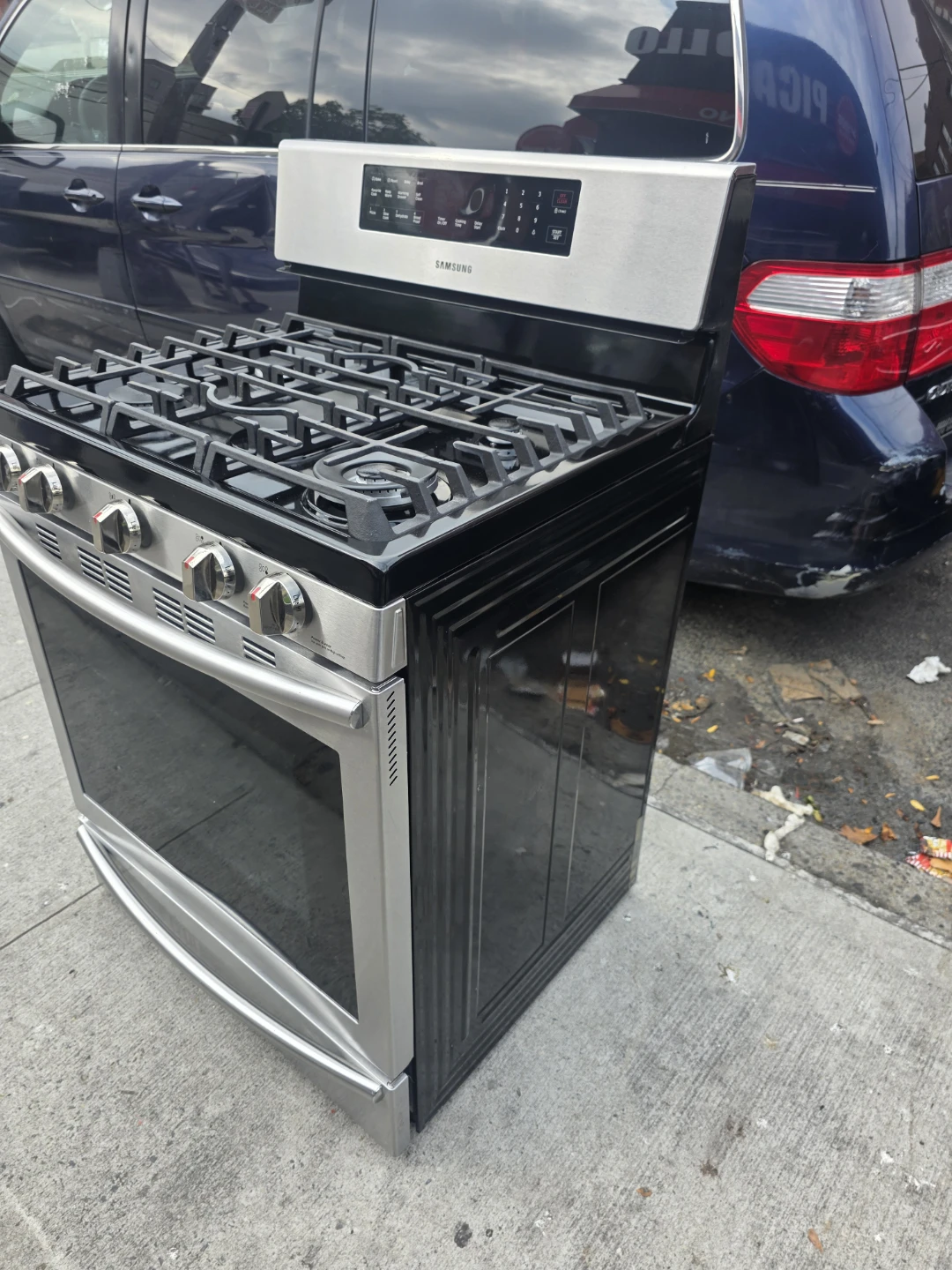 Samsung Stainless Steel Gas Range - photo 2