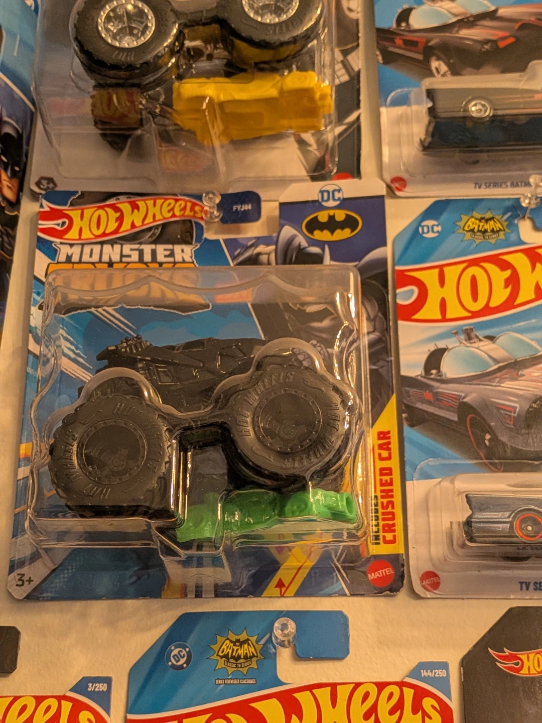 Hot Wheels Batman Monster Truck - photo 2