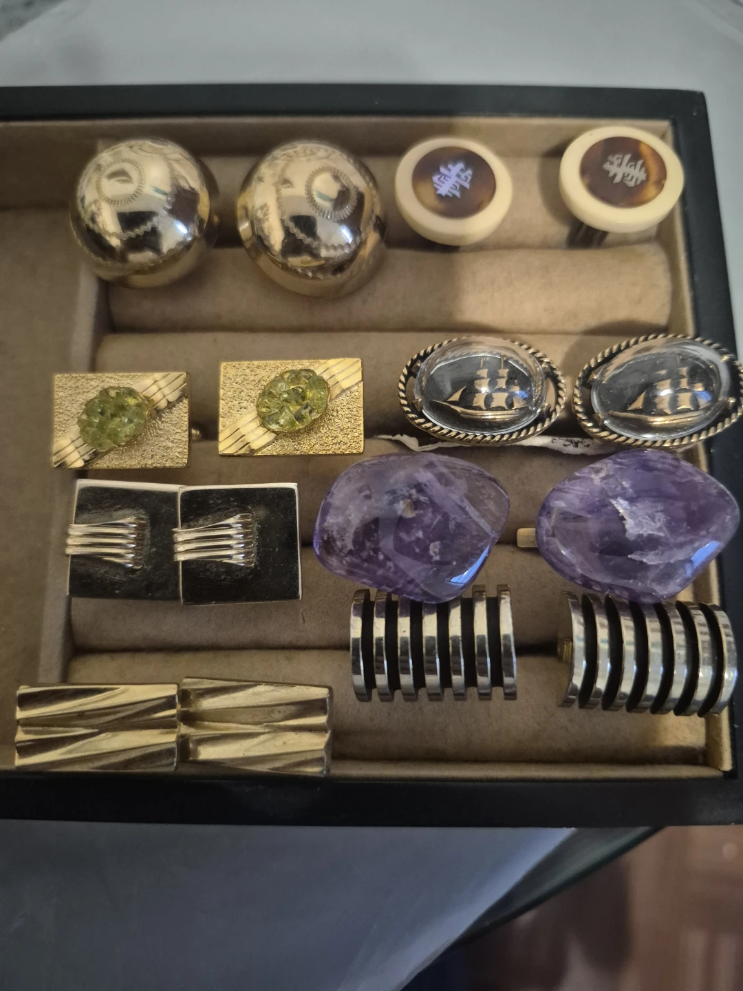 Vintage Men's Cufflink Collection - photo 3