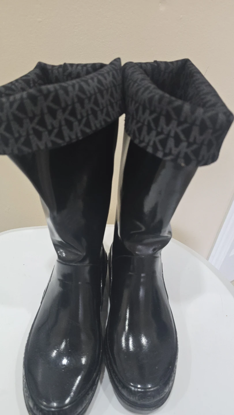 Michael Kors Black Rubber Rain Boots size 6