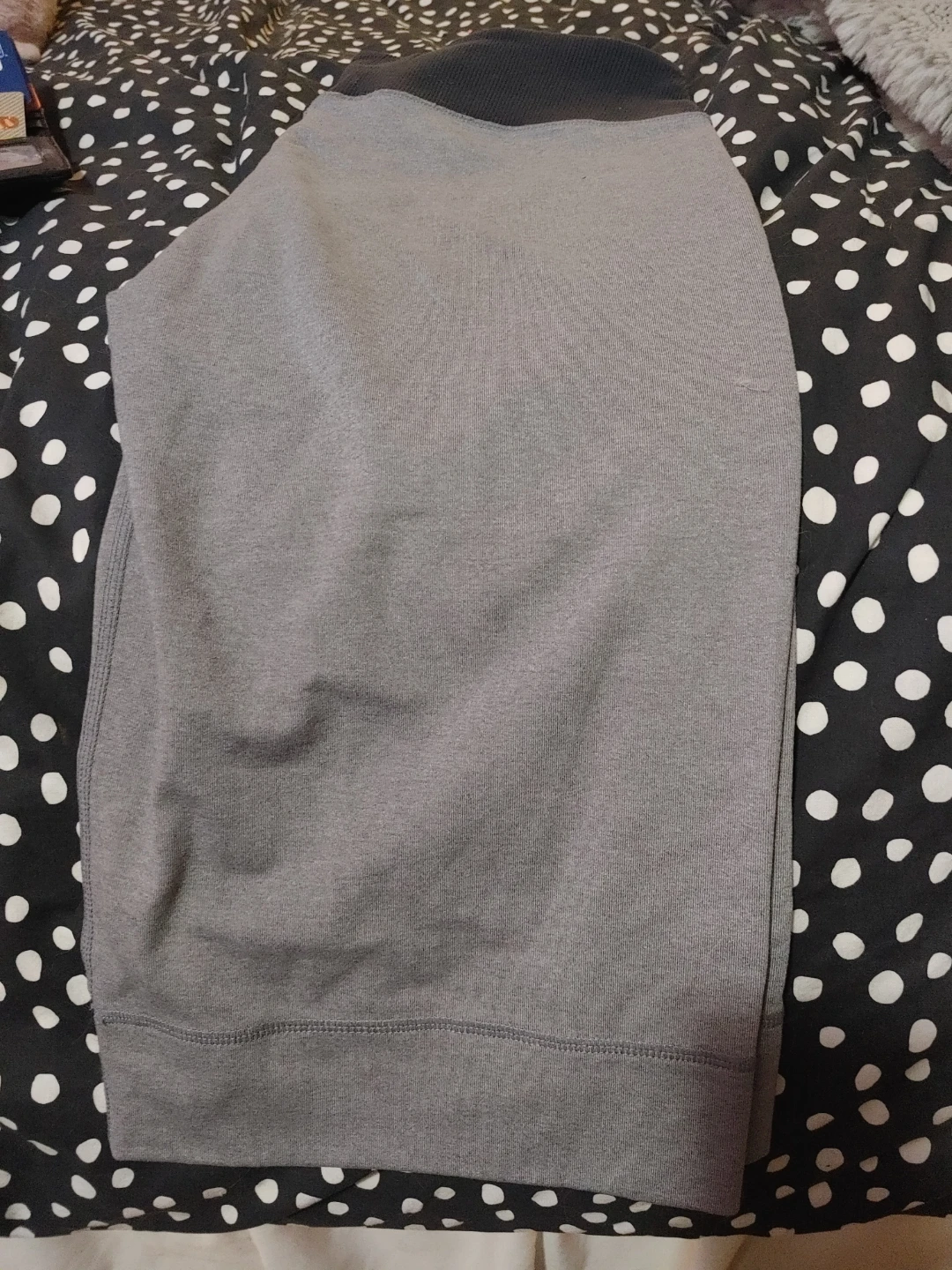 Lululemon Grey Sweatshorts - photo 2