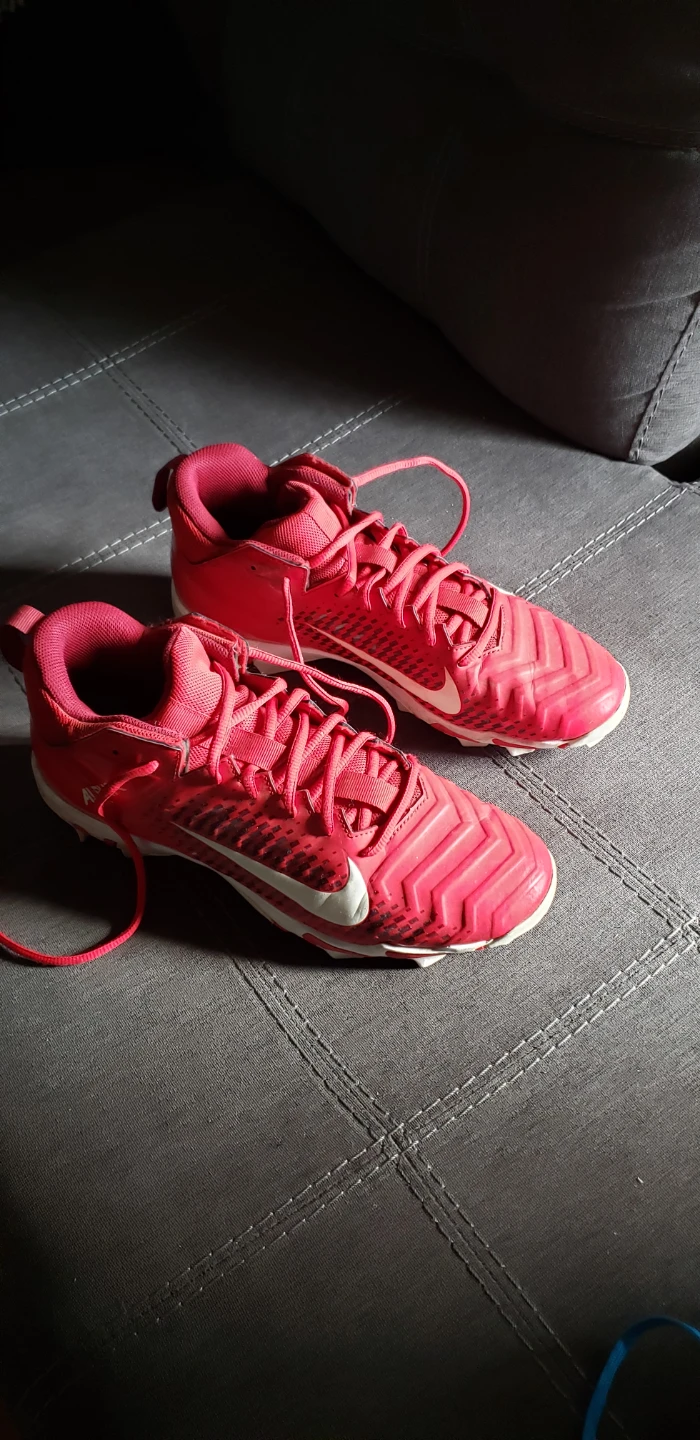 FOOTBALL CLEATS