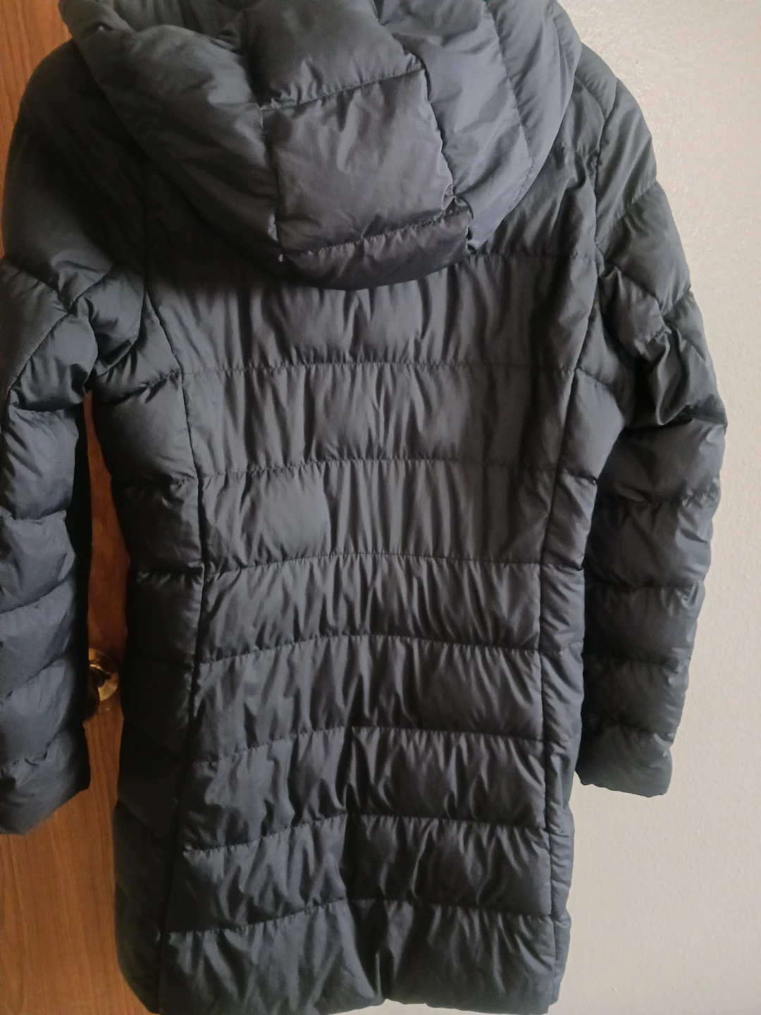 🏈 Uniqlo Black Hooded Down Coat - photo 3