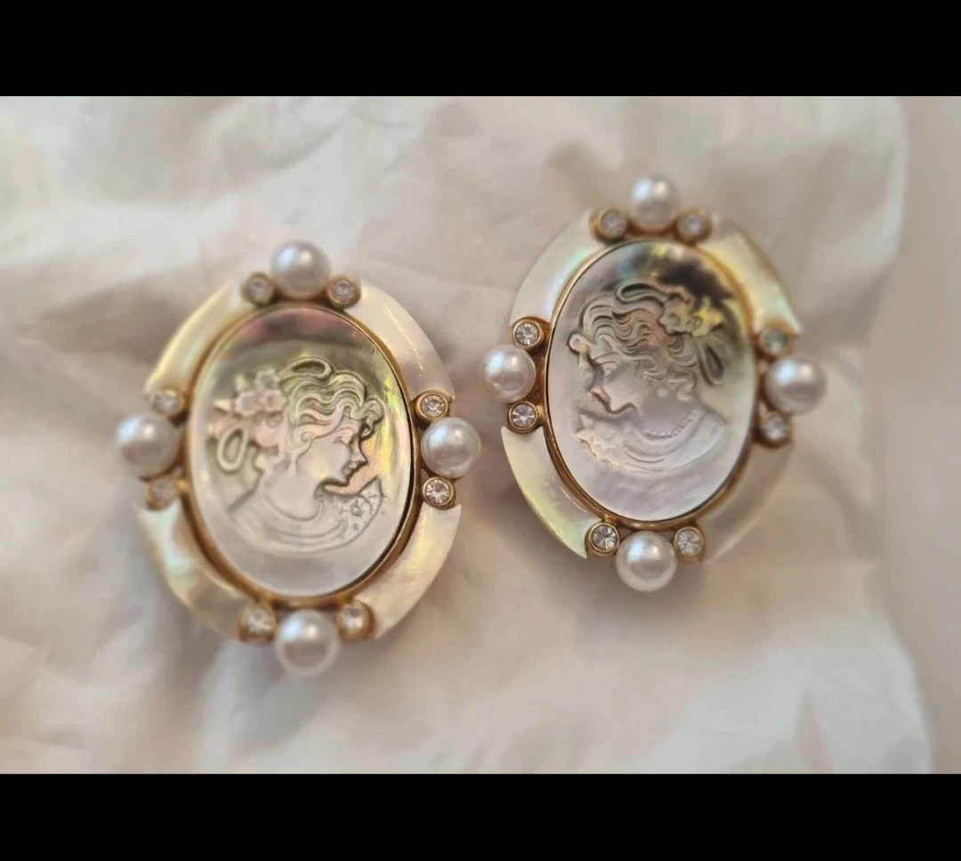 Vintage Butler Cameo Clip-On Earrings