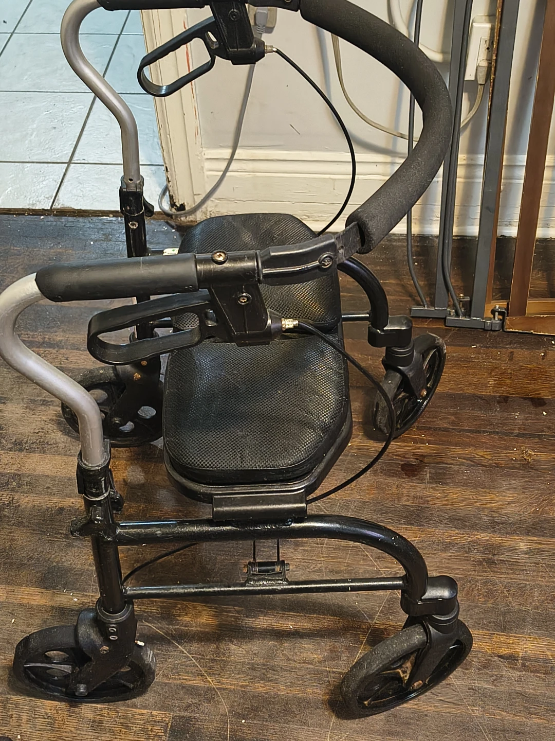 Evolution Regular Base Rollator Walker