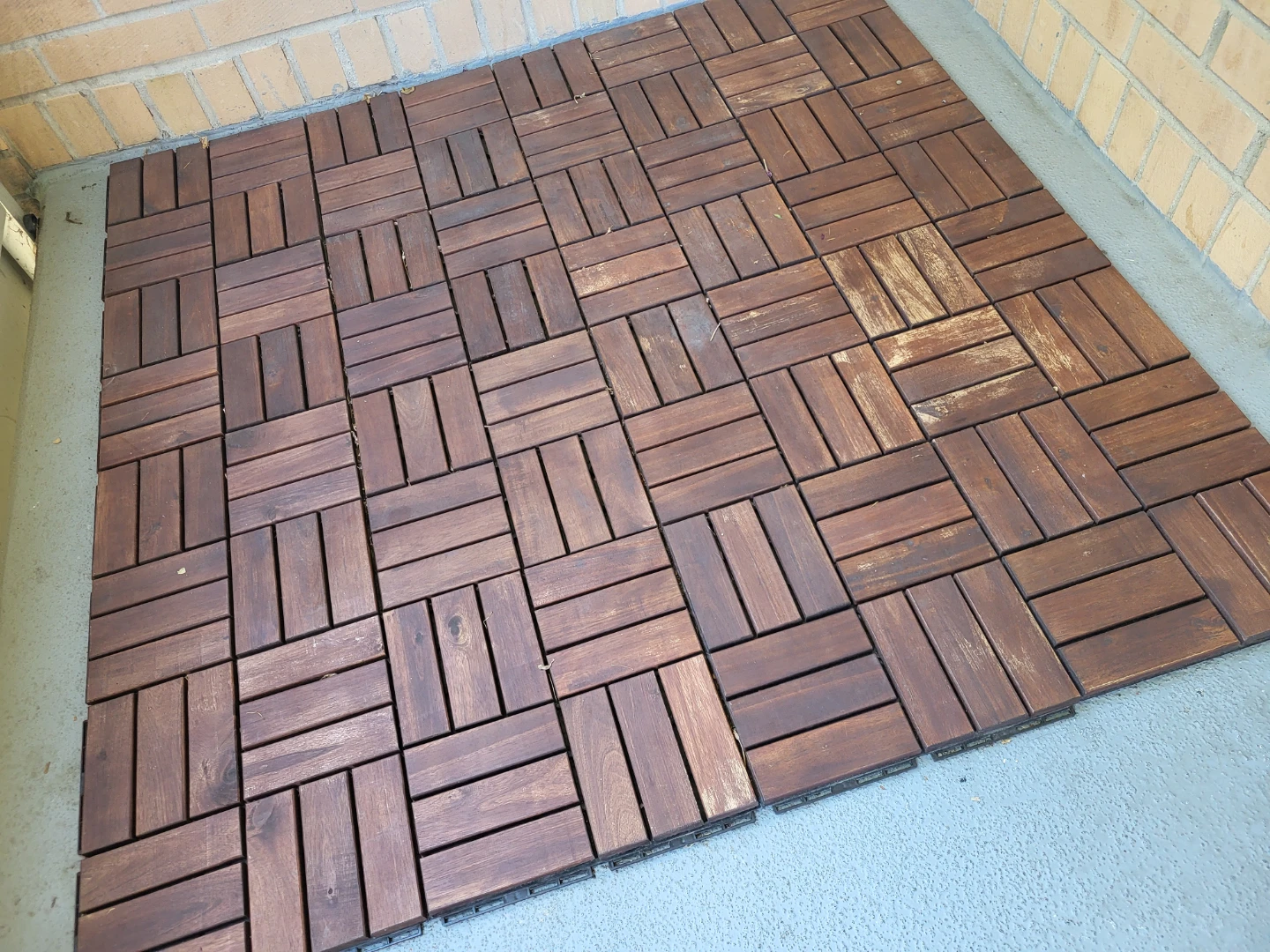Interlocking Wood Deck Tiles
