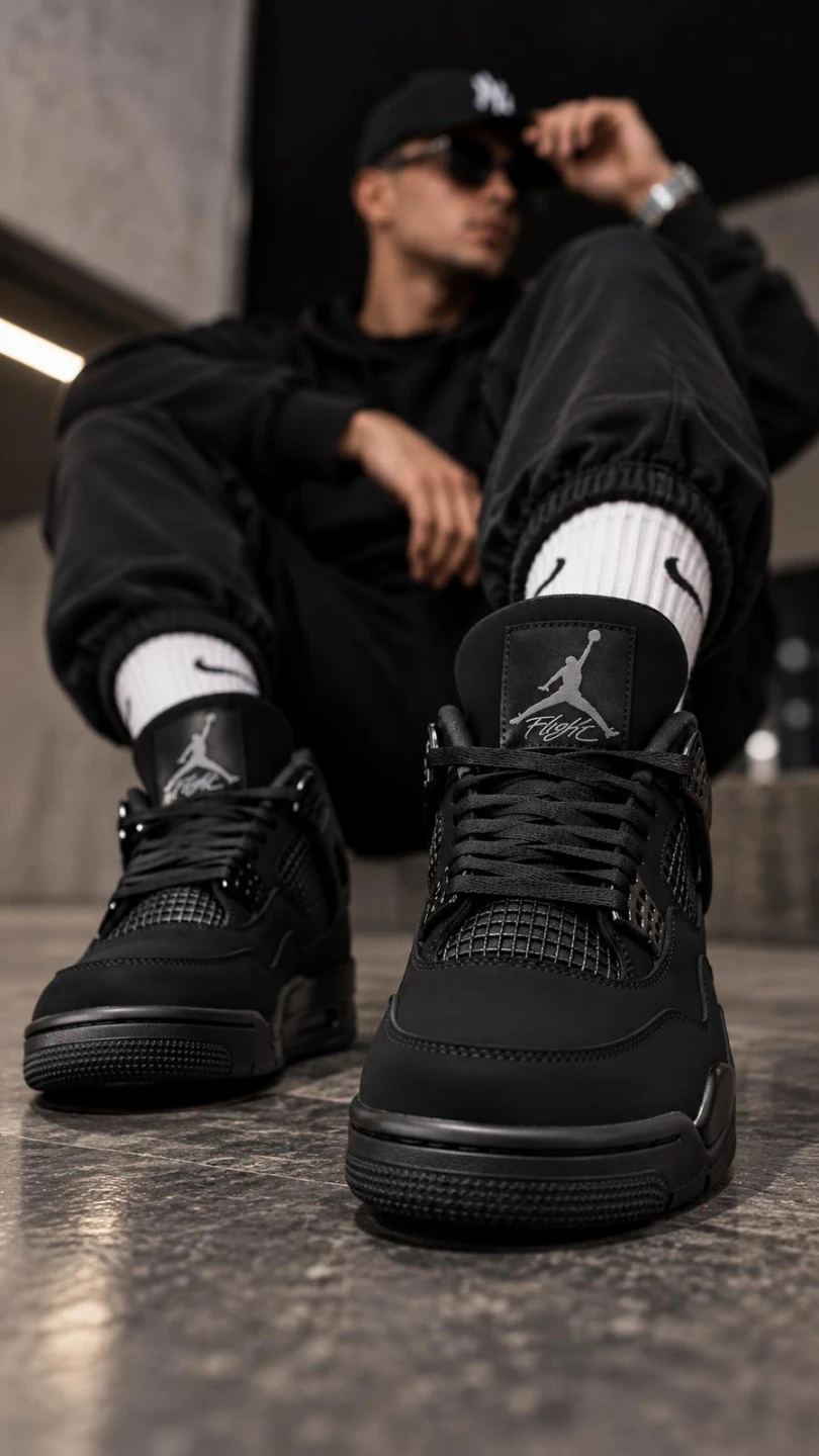 Air Jordan 4 Retro Black Cat