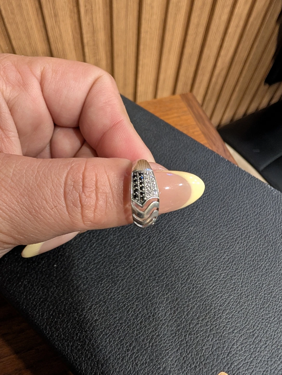 Silver-Tone Ring with Black and Clear Stones - photo 2