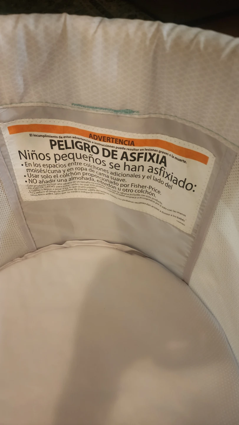 Fisher-Price Soothing Motions Bassinet - photo 3